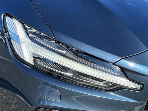 Used 2024 Volvo S60 B5 Plus image 35