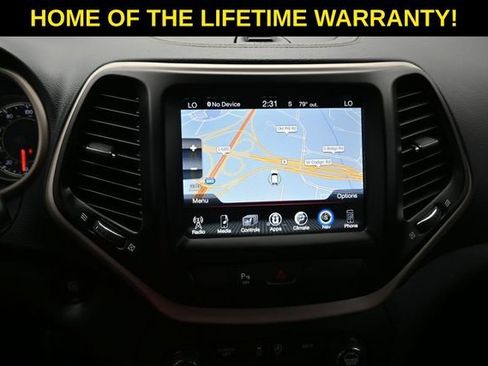 Used 2018 Jeep Cherokee Limited AWD/4WD image 34