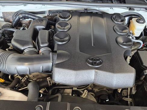 Used 2021 Toyota 4Runner SR5 RWD image 21