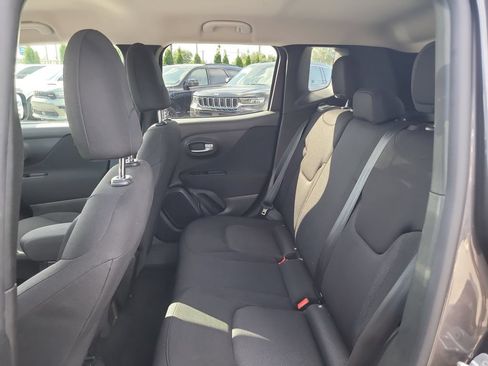 Used 2020 Jeep Renegade Sport w/ Sport Appearance Group FWD image 13