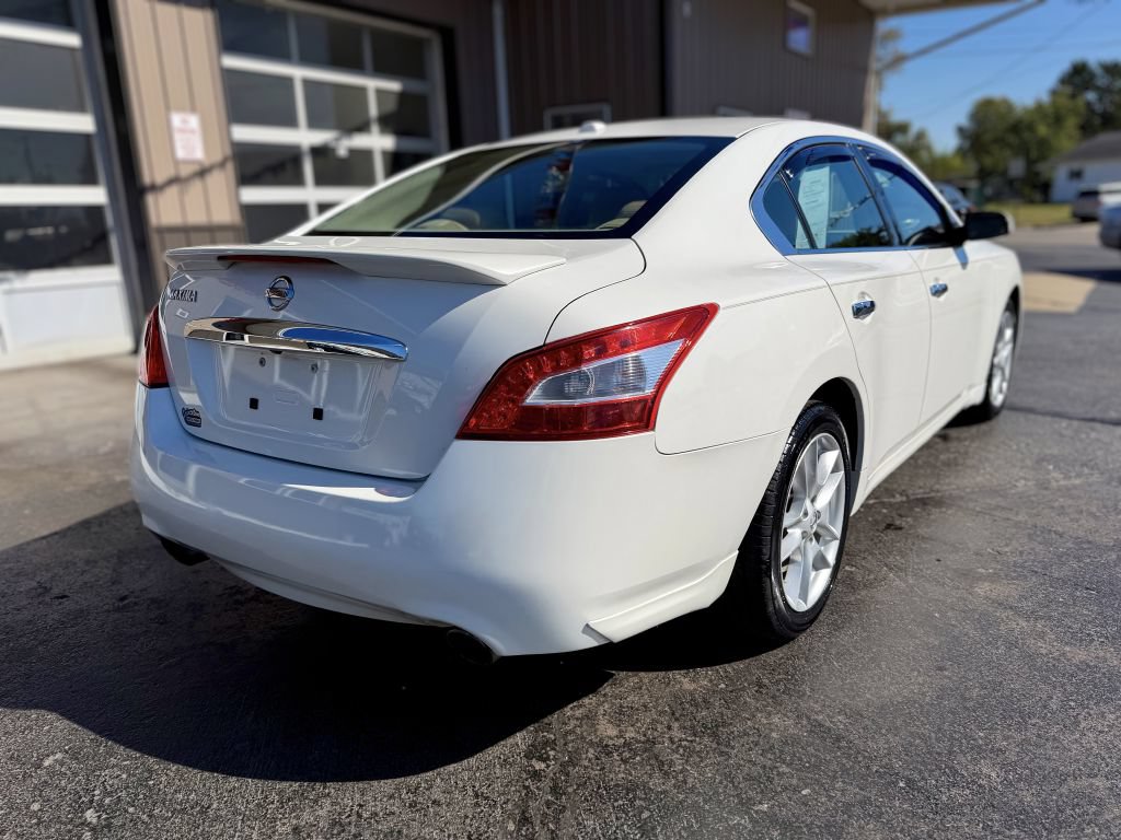 Used 2011 Nissan Maxima 3.5 SV w/ Monitor Pkg FWD image 8