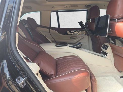 Used 2025 Mercedes-Benz Maybach GLS 600 4MATIC image 20
