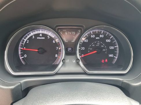 Used 2015 Nissan Versa SV FWD image 19