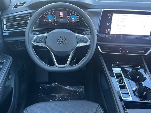 New 2026 Volkswagen Atlas Cross Sport SE image 14