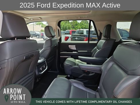 Used 2025 Ford Expedition Max Active AWD/4WD image 18