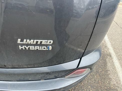 Used 2017 Toyota RAV4 Limited image 6