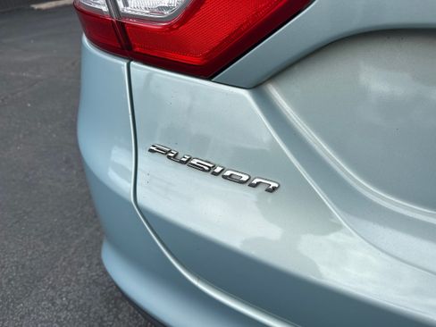 Used 2013 Ford Fusion SE FWD image 27