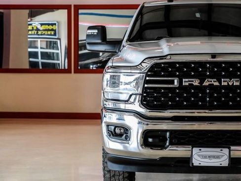 Used 2024 RAM 2500 Big Horn w/ Off Road Package AWD/4WD image 42