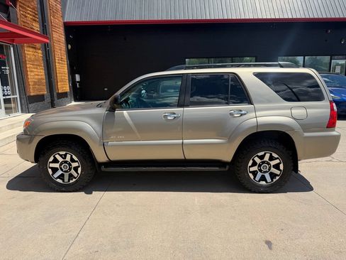 Used 2008 Toyota 4Runner SR5 AWD/4WD image 15