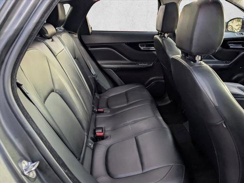 Used 2019 Jaguar F-PACE Premium image 21