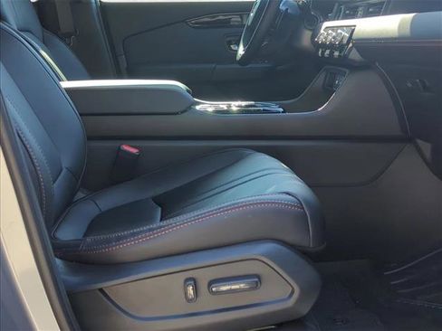 New 2025 Honda Pilot TrailSport image 19