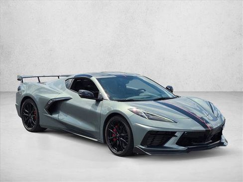 Used 2023 Chevrolet Corvette Stingray Premium Cpe w/ Body-Color Dual Roof Package RWD image 3