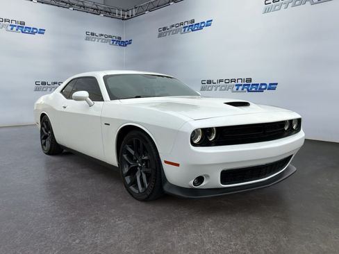 Used 2019 Dodge Challenger R/T w/ Blacktop Package RWD image 3