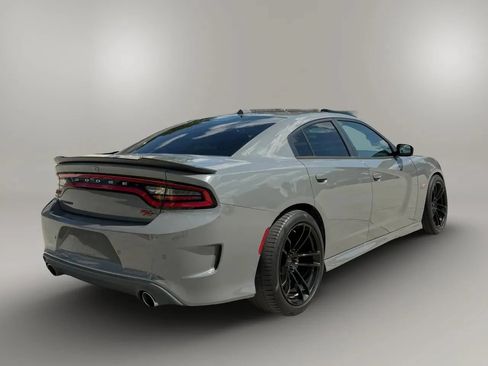 Used 2018 Dodge Charger R/T Scat Pack RWD image 7