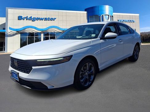 Used 2024 Honda Accord EX image 3