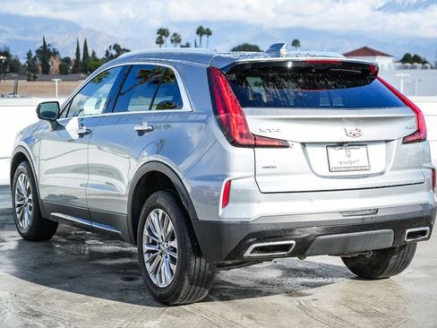 Used 2024 Cadillac XT4 Premium Luxury image 9