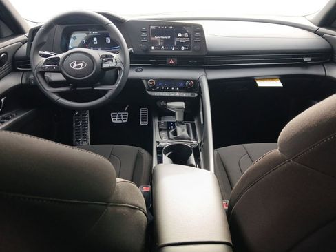 New 2026 Hyundai Elantra SEL Sport Premium FWD image 10