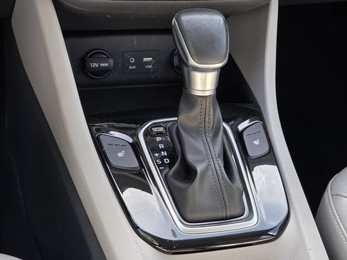 Used 2017 Hyundai Ioniq Limited FWD image 13