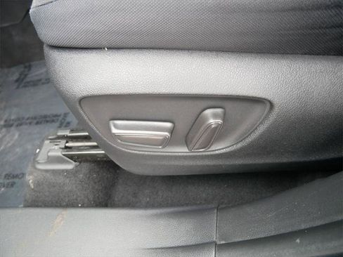 Certified 2022 Toyota Highlander LE image 15