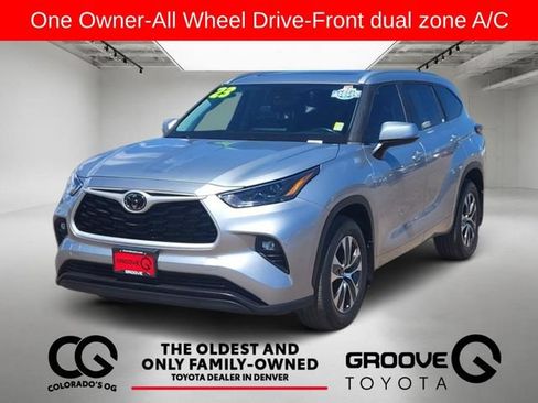 Used 2023 Toyota Highlander XLE AWD/4WD image 1