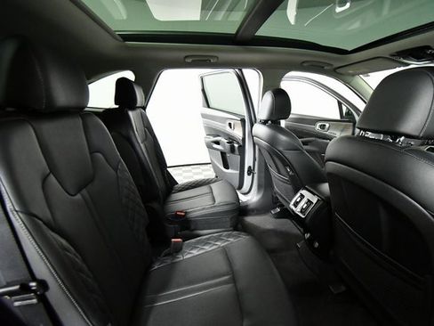 Used 2022 Kia Sorento SX Prestige image 25