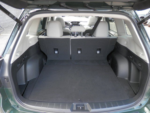 Used 2023 Subaru Forester Premium AWD/4WD image 40