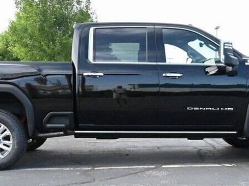 Used 2022 GMC Sierra 3500 Denali w/ Denali Ultimate Package AWD/4WD image 10
