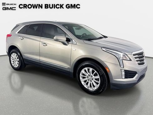 Used 2018 Cadillac XT5 FWD image 3