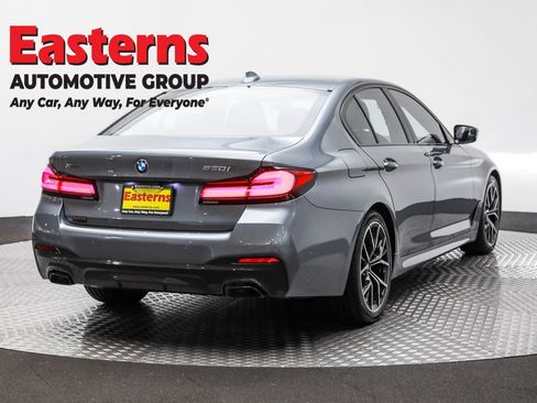 Used 2022 BMW 530i xDrive w/ M Sport Package image 5