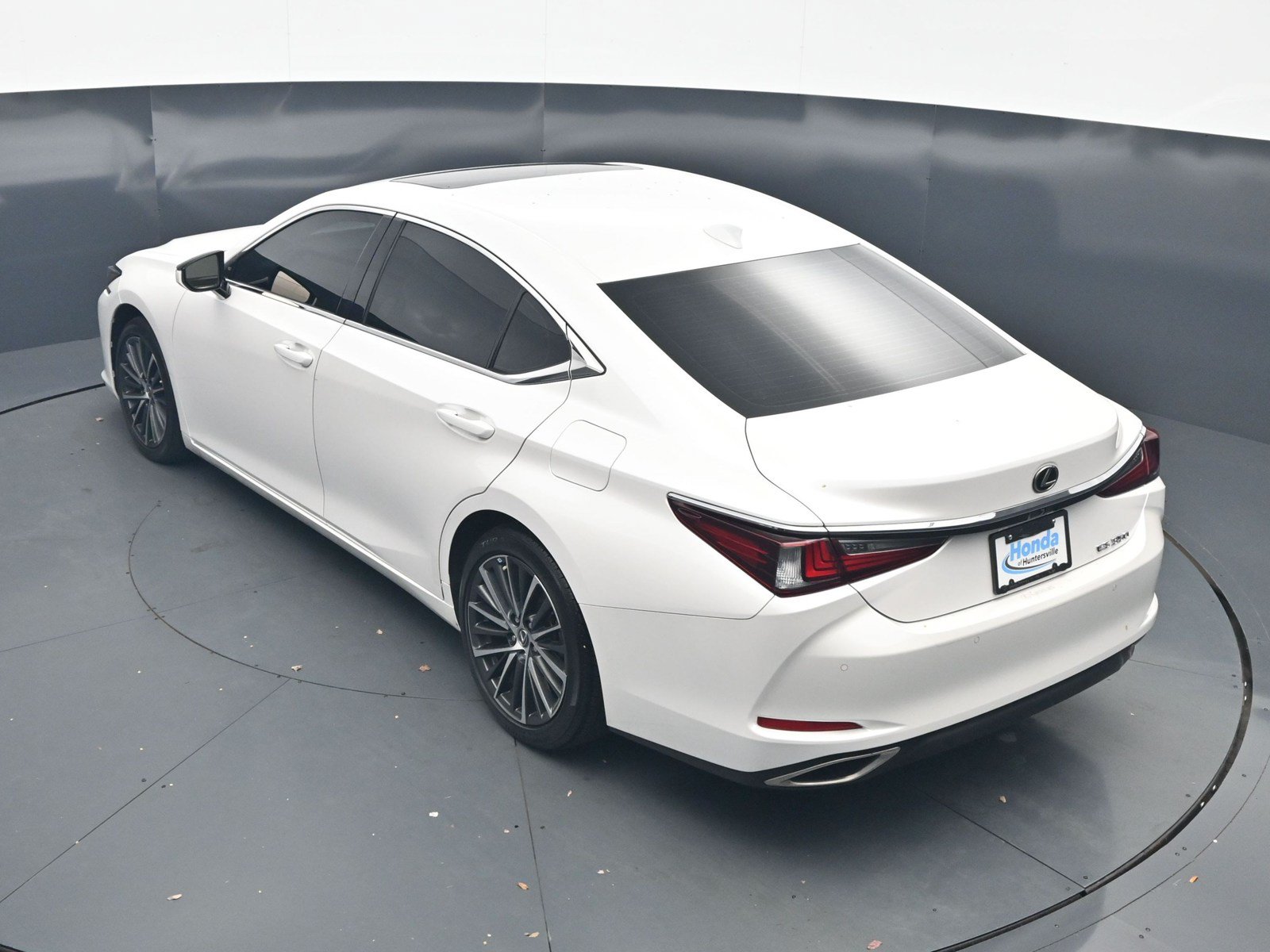 Used 2025 Lexus ES 350 w/ Premium Package FWD image 31