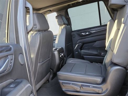 Used 2022 GMC Yukon Denali image 14