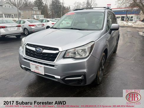 Used 2017 Subaru Forester 2.5i Premium w/ All-Weather Package AWD/4WD image 13