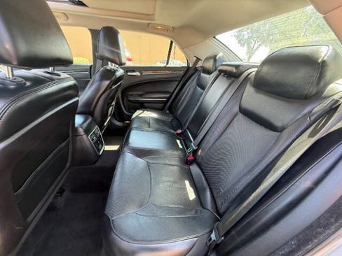 Used 2016 Chrysler 300 C RWD image 18