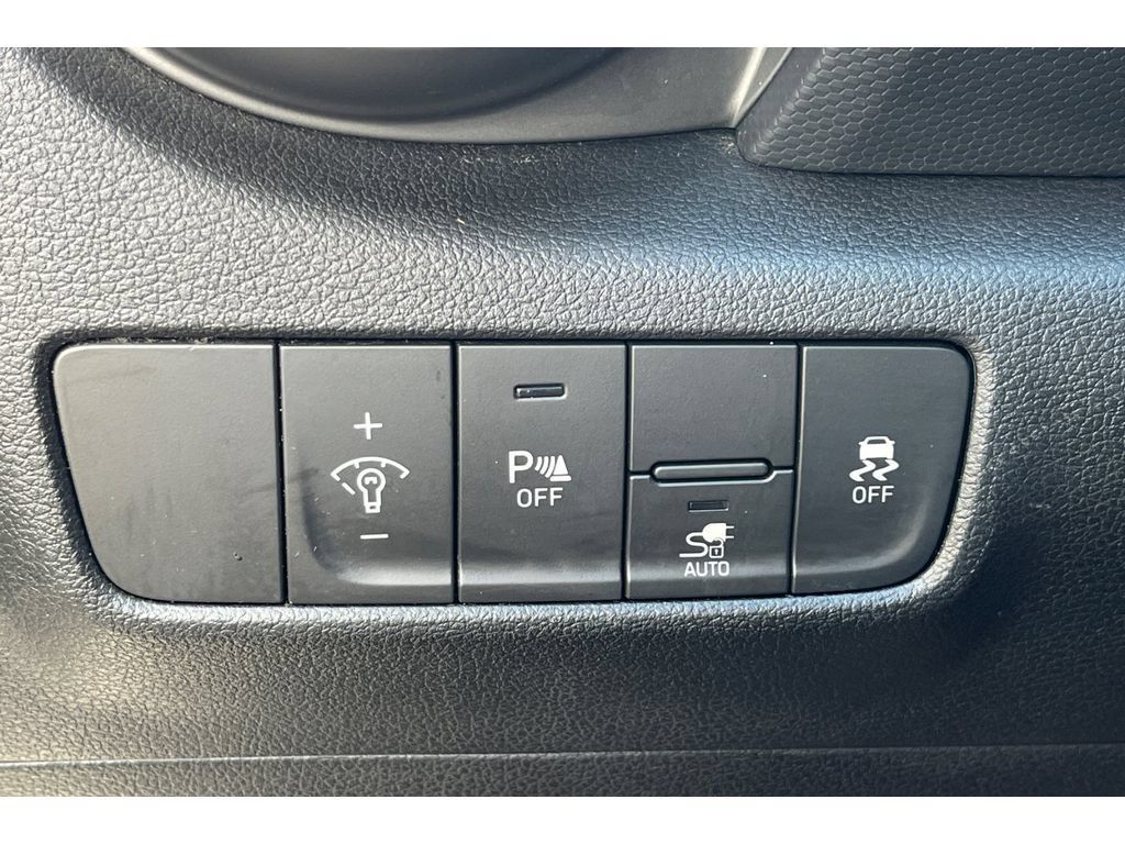 Used 2023 Hyundai Kona Limited FWD image 43