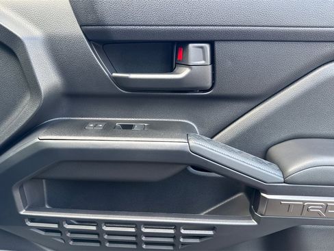 Used 2025 Toyota 4Runner TRD Off-Road Premium image 20