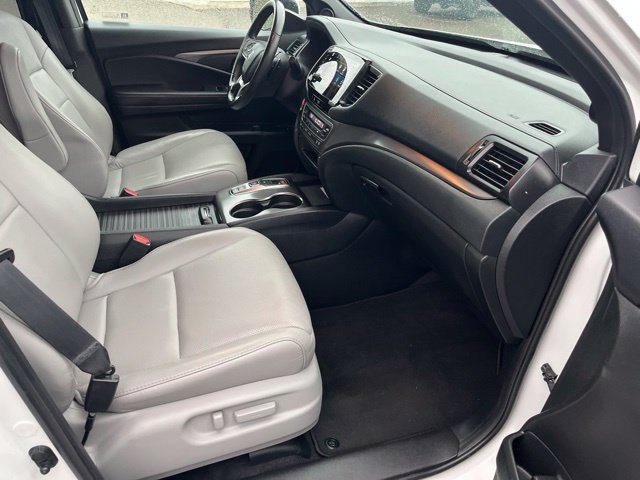 Used 2023 Honda Passport EX-L image 11