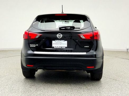 Used 2018 Nissan Rogue Sport S w/ S Appearance Package AWD/4WD image 6