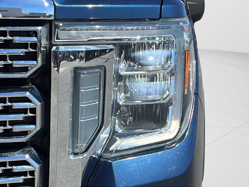Used 2021 GMC Sierra 2500 Denali AWD/4WD image 25