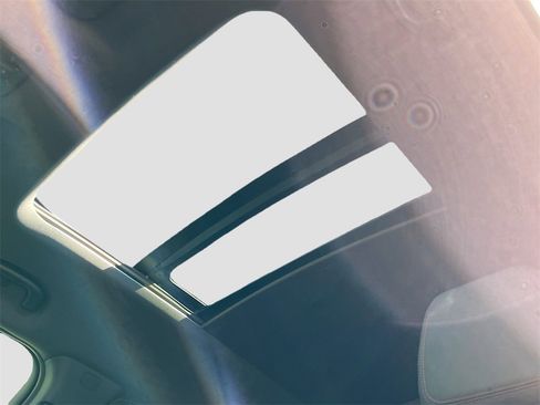 Used 2023 Chevrolet TrailBlazer RS w/ Sun and Liftgate Package image 21