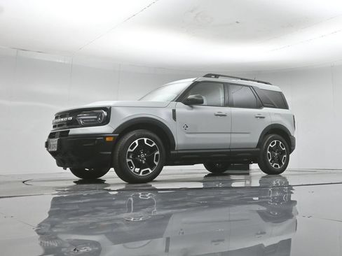 Certified 2023 Ford Bronco Sport Outer Banks w/ Tech Package AWD/4WD image 52