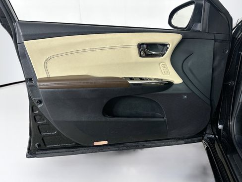 Used 2015 Toyota Avalon Limited image 28