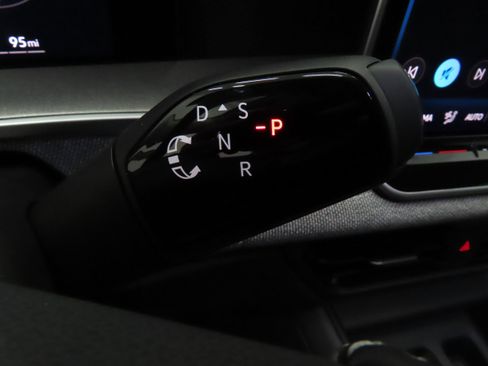 New 2026 Volkswagen Tiguan S image 16