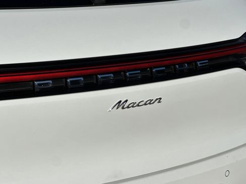Used 2020 Porsche Macan image 27