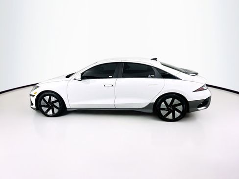 Used 2024 Hyundai Ioniq 6 SE RWD image 4