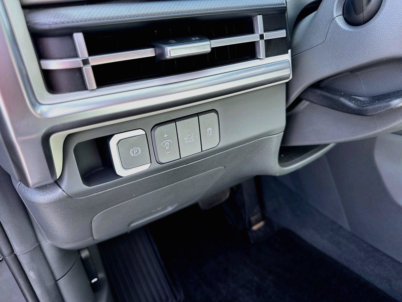 Used 2025 Hyundai Santa Fe SEL FWD image 14