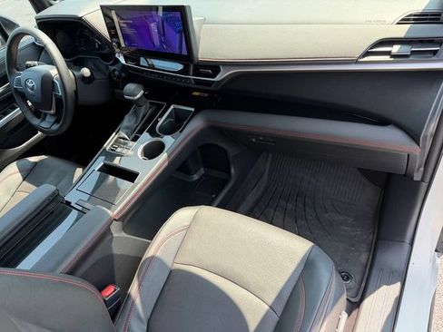 Certified 2025 Toyota Sienna XSE w/ XSE Premium Package AWD/4WD image 20