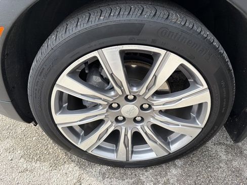 Used 2023 Cadillac XT4 Premium Luxury image 14