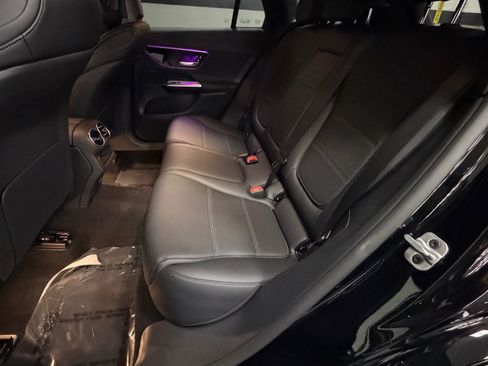 Used 2026 Mercedes-Benz GLC 300 GLC 300 image 38