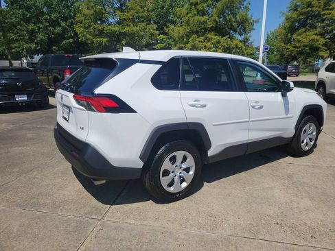 Certified 2025 Toyota RAV4 LE FWD image 8