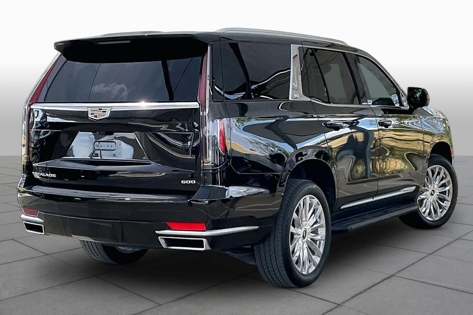 Used 2024 Cadillac Escalade Premium Luxury RWD image 13